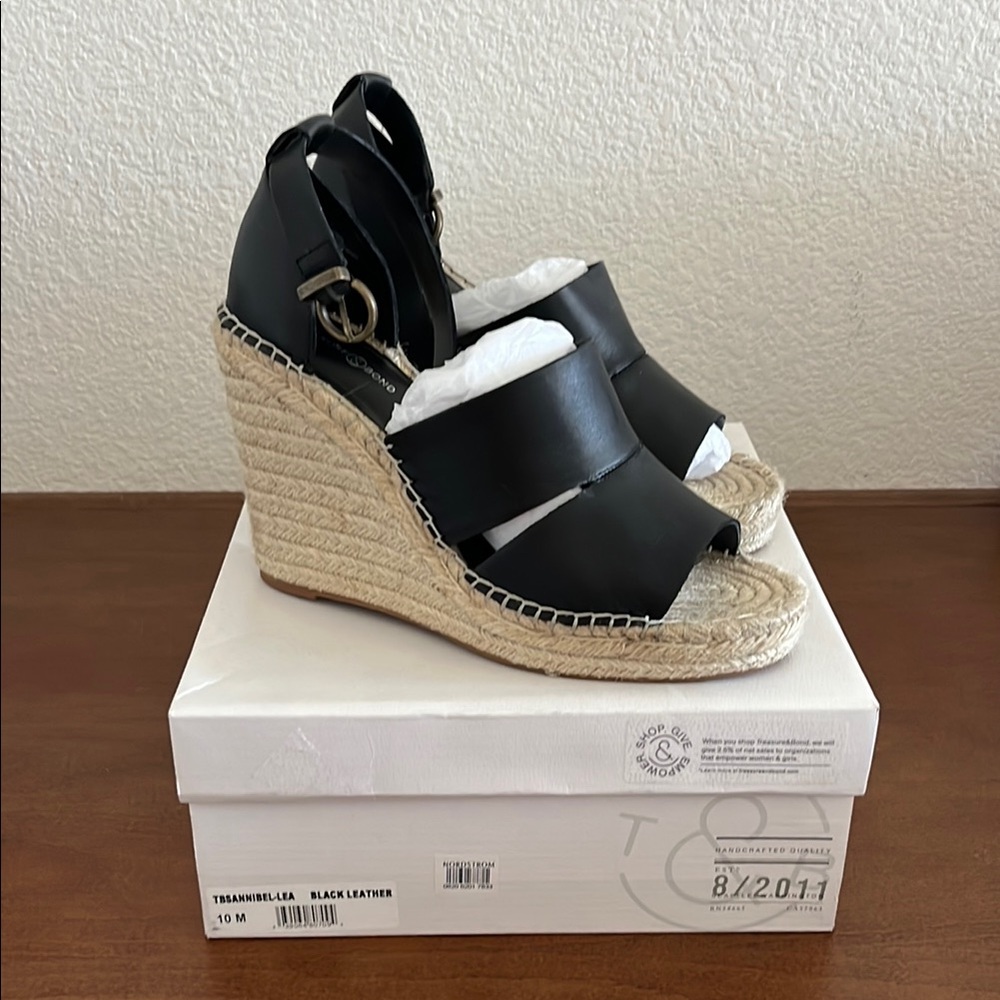 Treasure and Bond sannibel Sandals